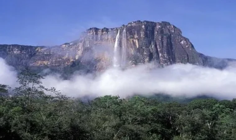 Dünyanın en yüksek şelalesi (Angel – Venezuela – 1.000 m.)