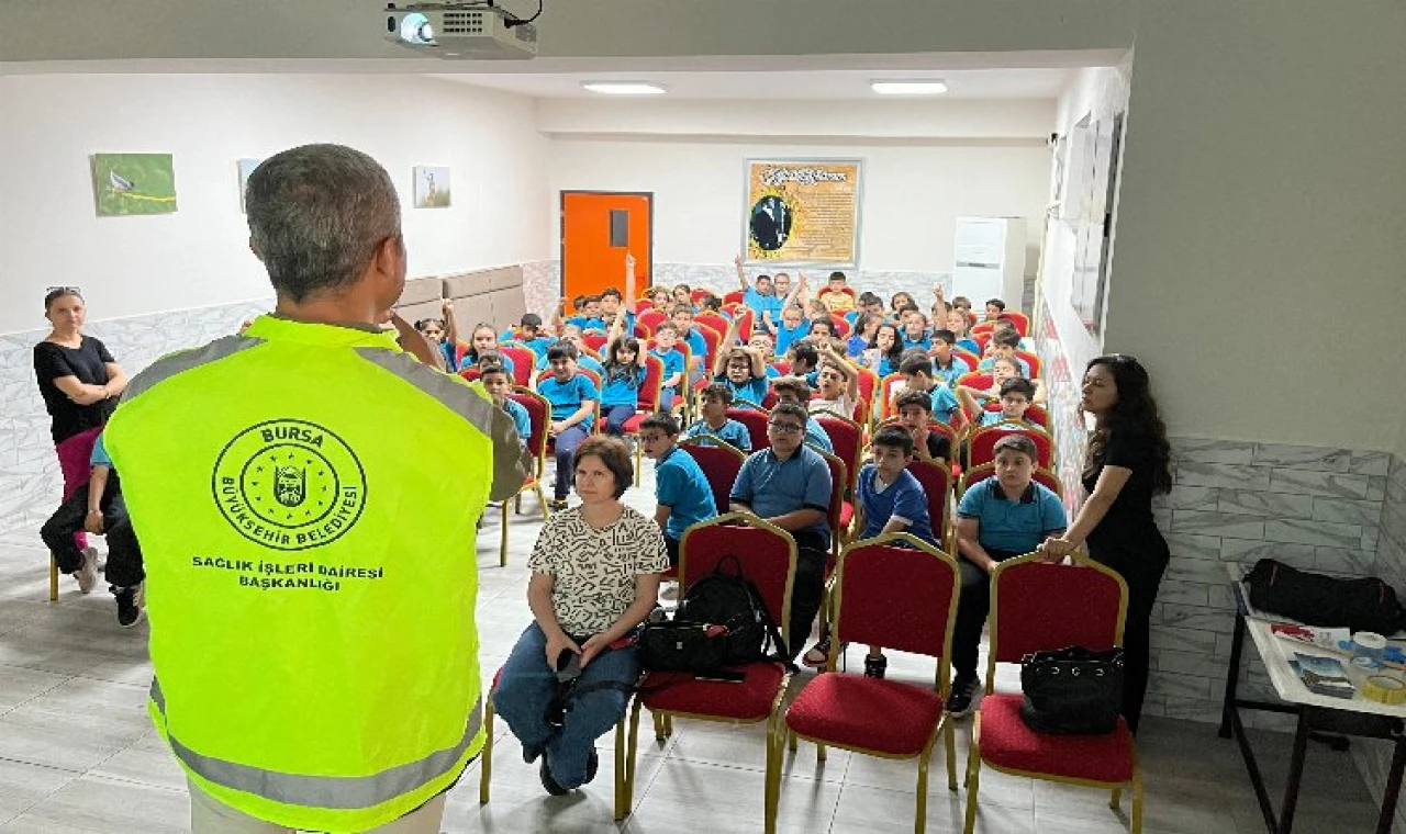 Bursa Büyükşehir’den çocuklara haşere ile mücadele eğitimi