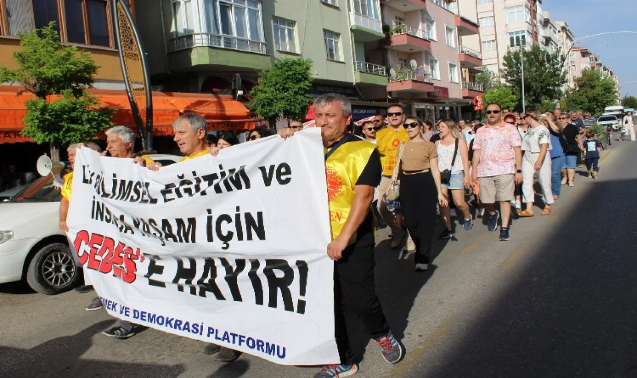 Edirne Keşan’da ’Müfredata Hayır’ yürüyüşü
