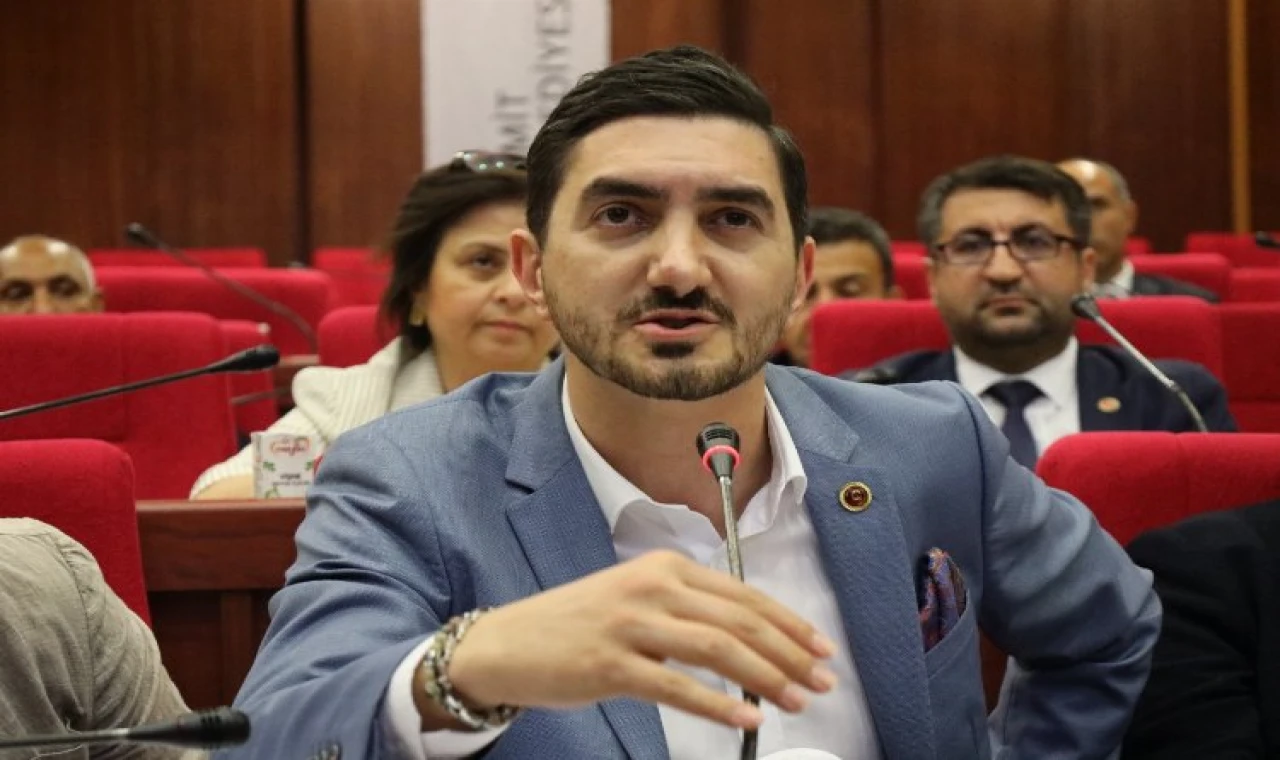 Nazım Gençtürk: ”İzmit için bir sorunu çözeceğiz”