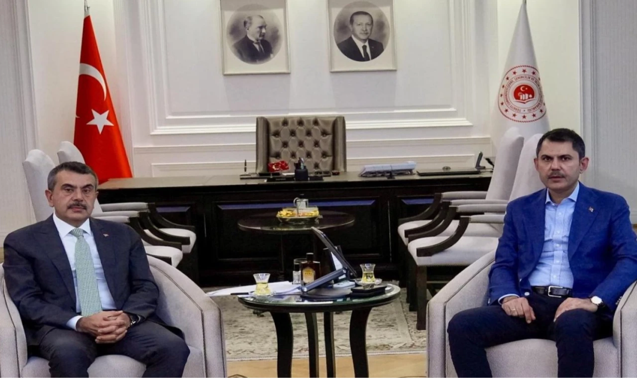 Bakan Tekin’den iki yeni Bakan’a ’hayırlı olsun’ ziyareti
