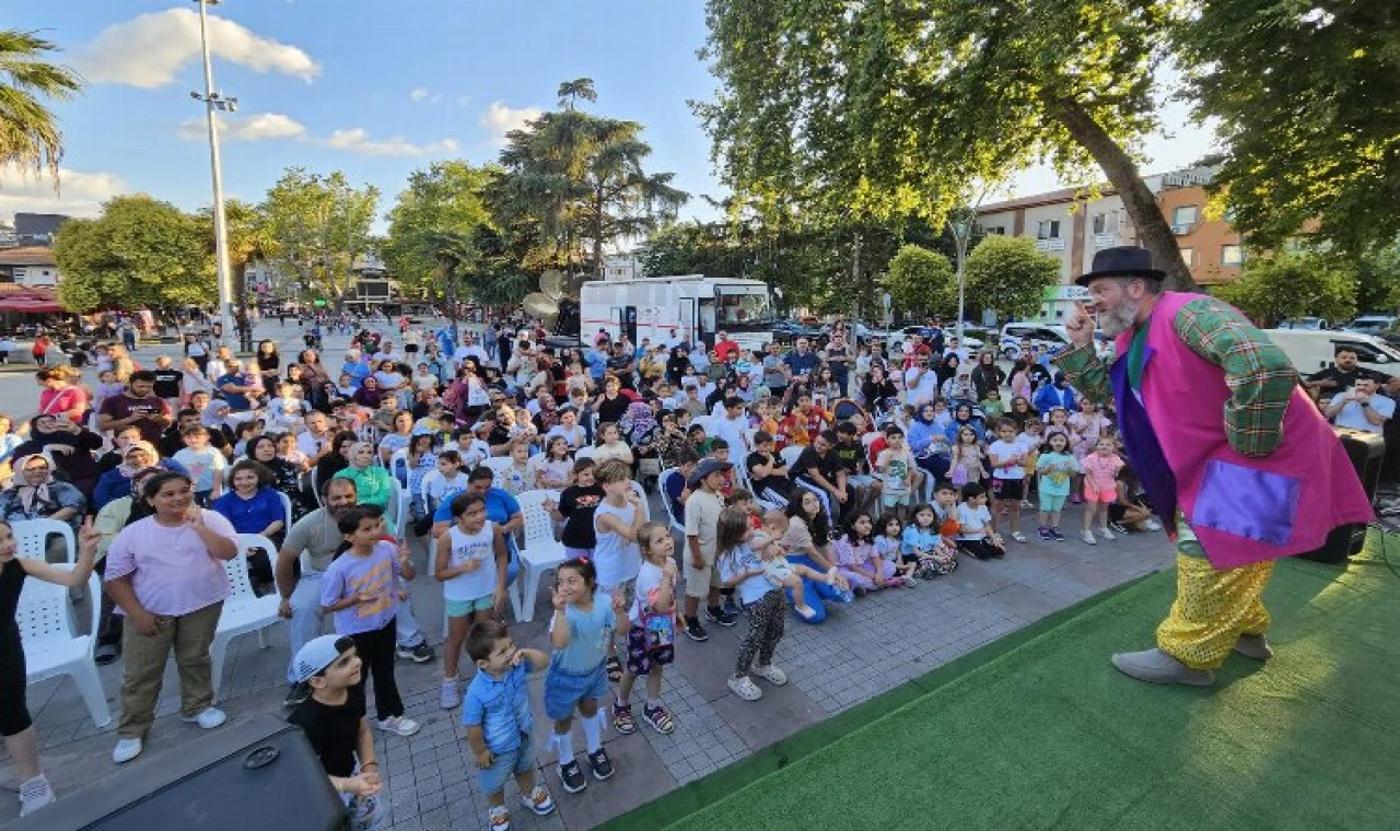 Gölcüklü çocuklara ’bi dünya eğlence’