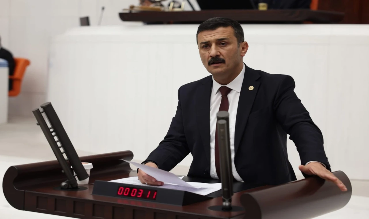 Bursa Milletvekili Türkoğlu’ndan Bakan Tekin’e ’taşımalı’ önerge!
