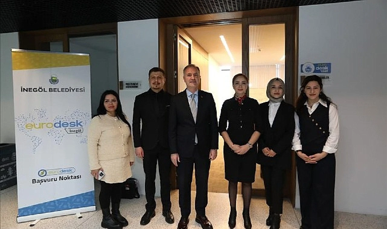 Avrupa faaliyetlerine katılımı hakkında bilgi sağlayan Eurodesk Temas Noktası İnegöl Belediyesi’nde faaliyete başladı.