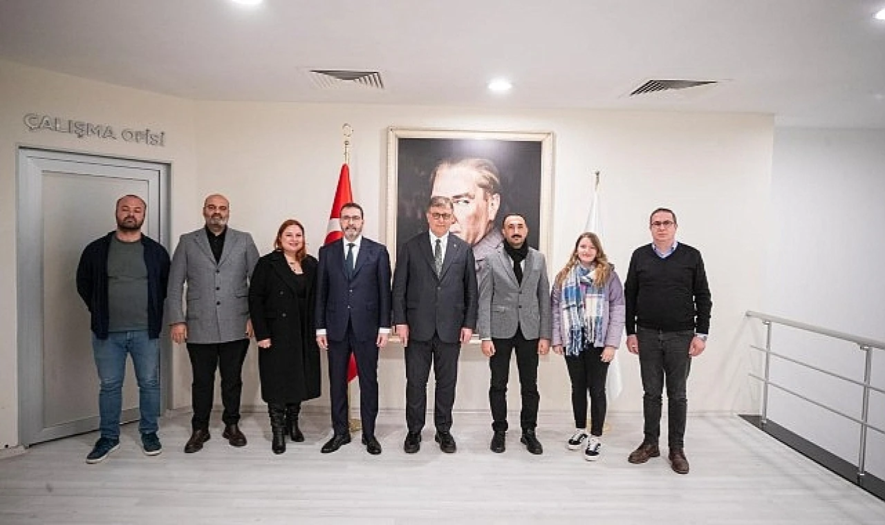 Ben burada patron değilim, kamu yöneticisiyim” dedi.