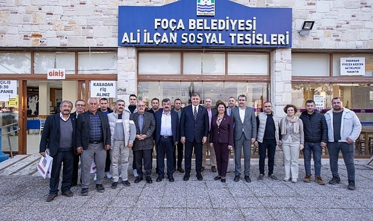 İzmir Büyükşehir Belediye Başkanı Dr. Cemil Tugay, Foça’da Tarımsal Kalkınma ve Süt Üretim Kooperatiflerinin yöneticileri ile buluştu.