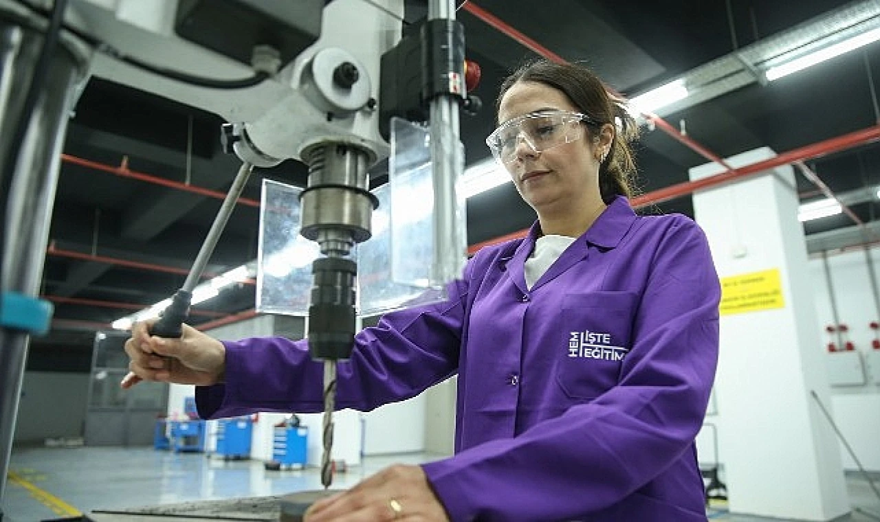 kadın CNC operatörleri geliyor