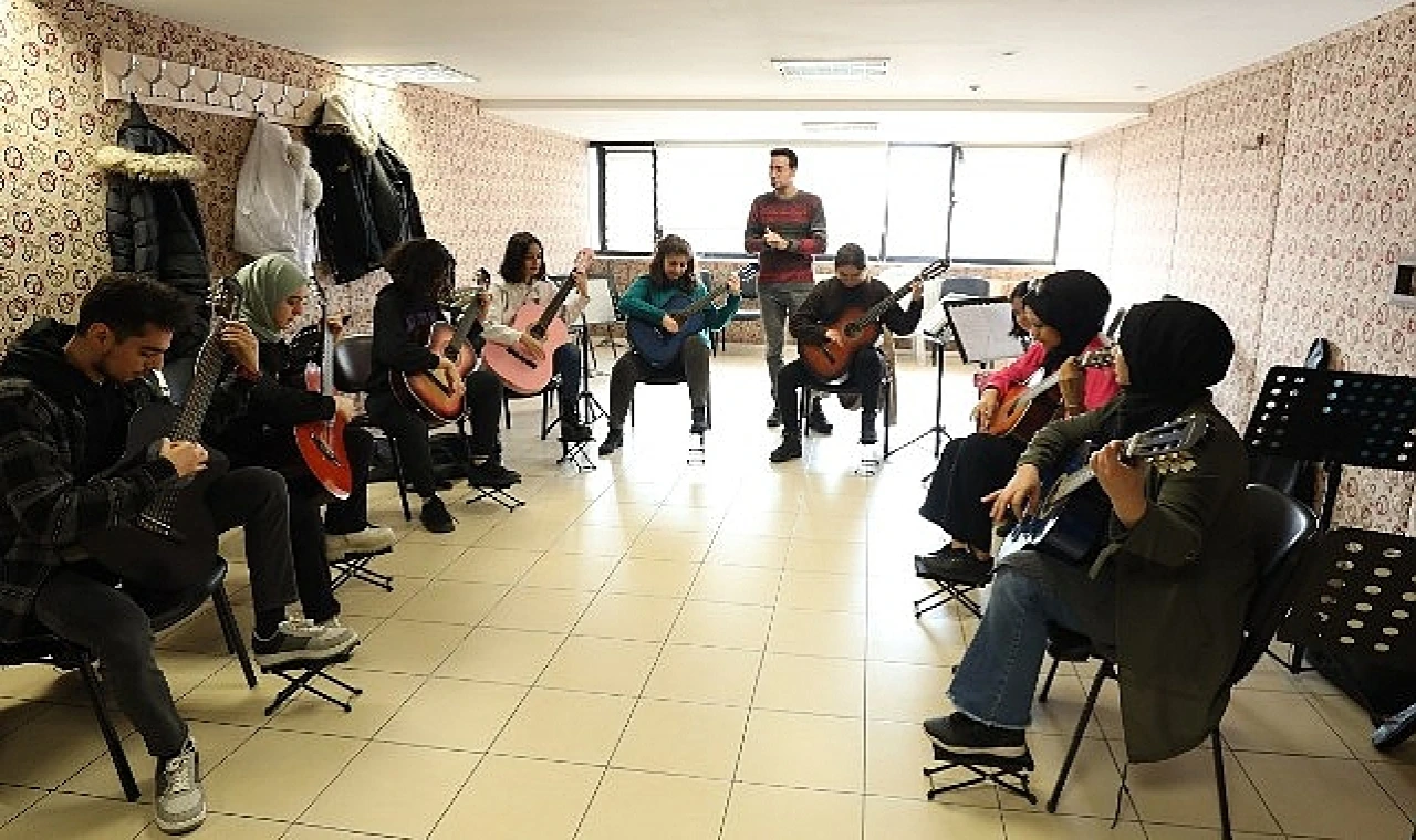 (KOMEK) ile Aile Sanat ve Eğitim Merkezleri’nde (ASEM) yeni dönem kayıtları başlıyor.