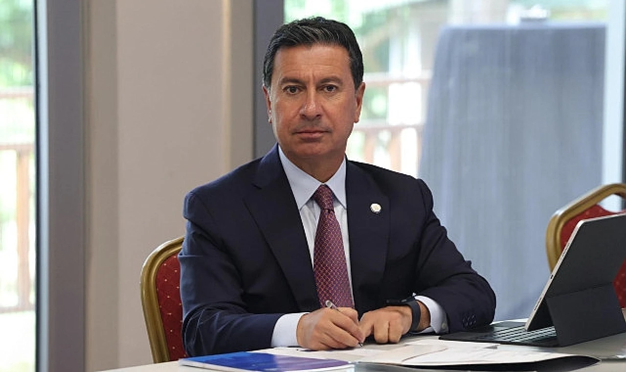 Muğla Büyükşehir Belediye Başkanı Ahmet Aras 10 Ocak Çalışan Gazeteciler Günü’nü kutlayan bir mesaj