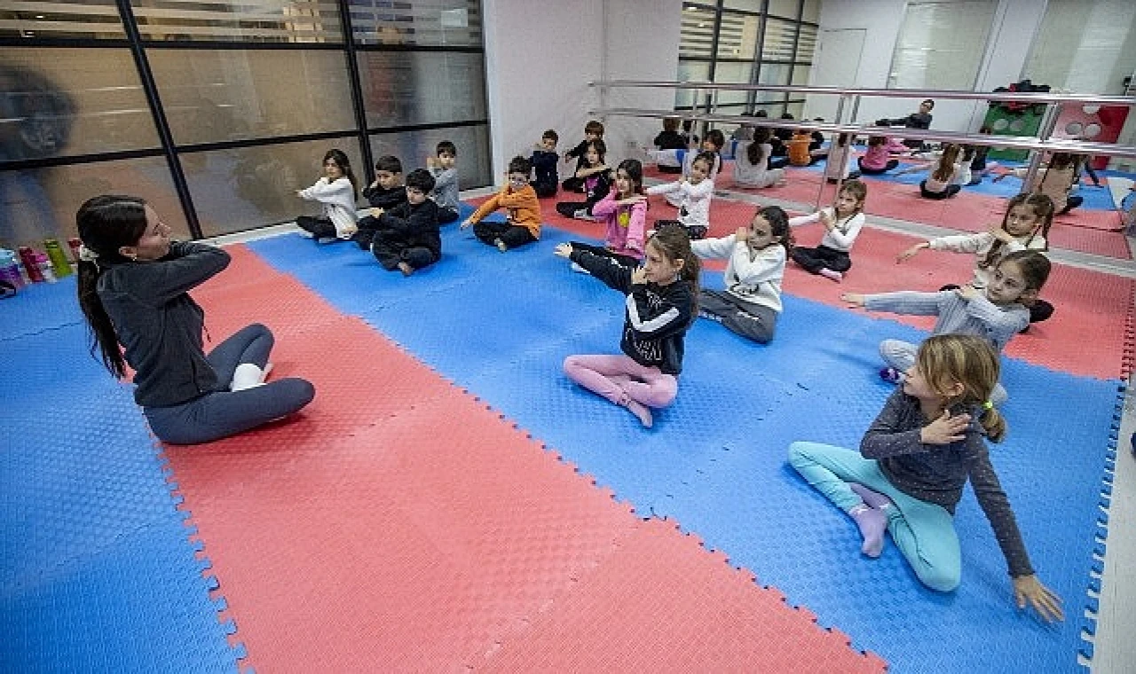 Neşeli Hareketler Kış Okulu, çocuklardan yoğun ilgi görüyor