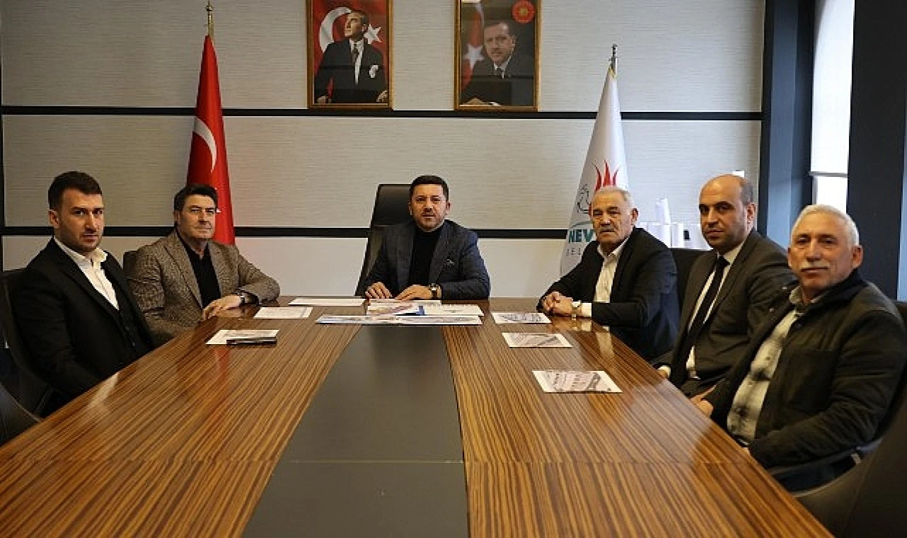 Nevşehir Belediye Başkanı Rasim Arı başkanlığında esnafın temsilcileri ile sanayi sitesi sorununun çözümü için yapılacak çalışmalar hakkında bir toplantı düzenlendi.