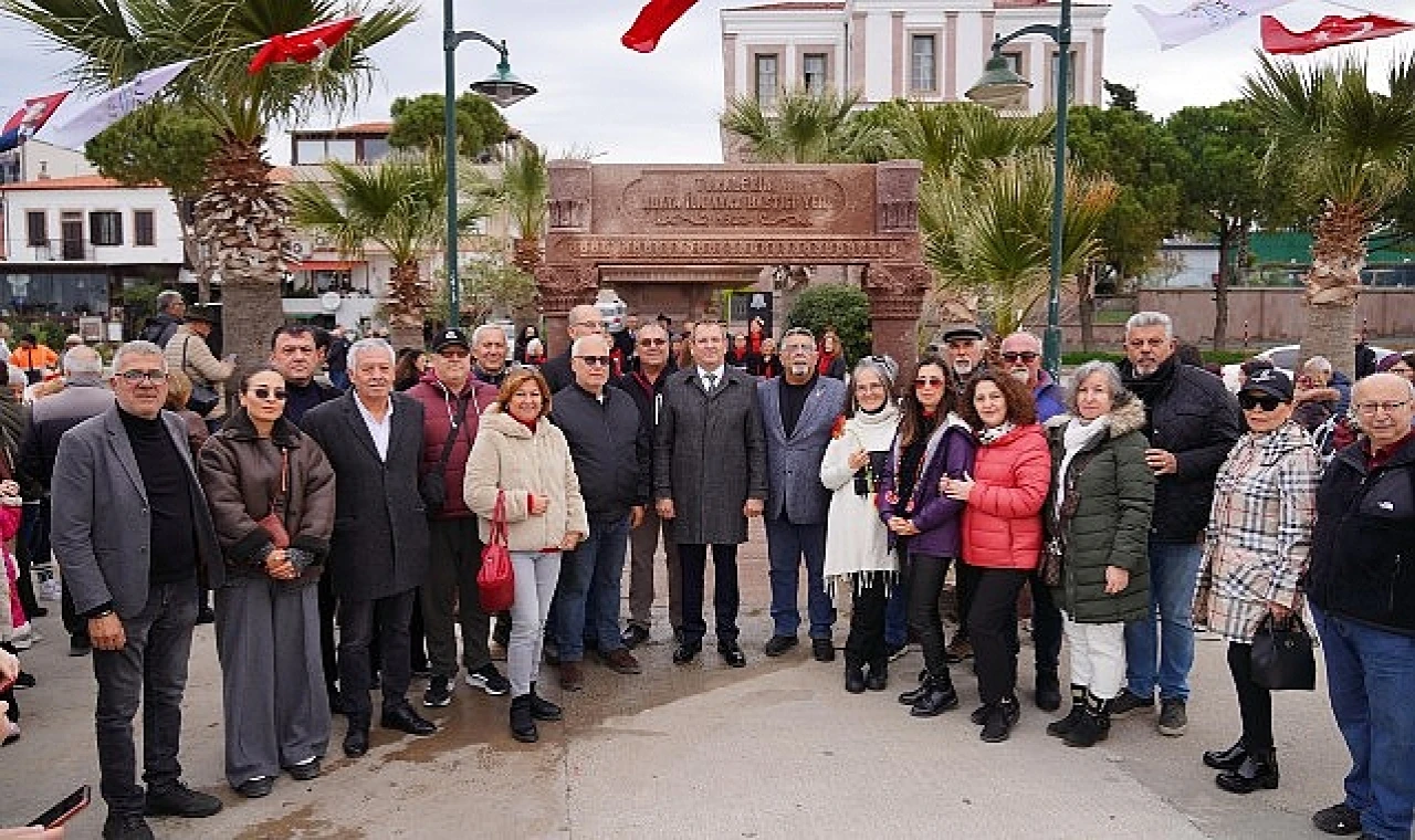 Tören, mübadillerin Cunda’ya ilk adım attıkları noktada gerçekleştirildi. 