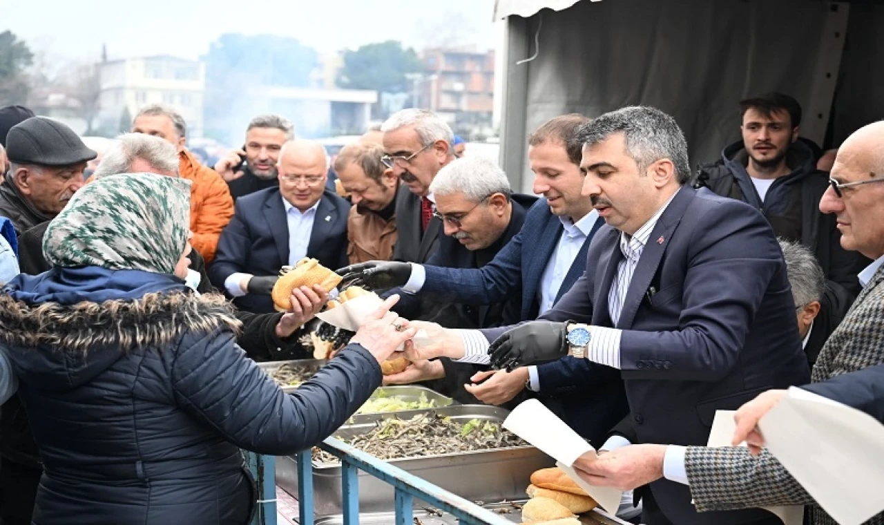 1 ton hamsinin ikram edildiği festivale çok sayıda davetli katıldı.