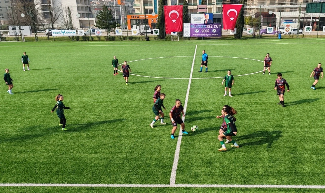 2025 Futbol Turnuvası”nda şampiyonluk kupasını Ufukspor aldı.