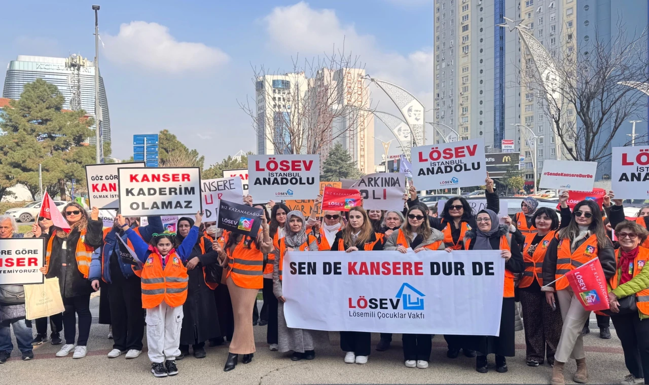 26 yıldır her bireyin kanser tedavisine ve ihtiyaç duyduğu sağlık hizmetlerine eşit ve adil bir şekilde erişim hakkına sahip olduğunu savunuyor.