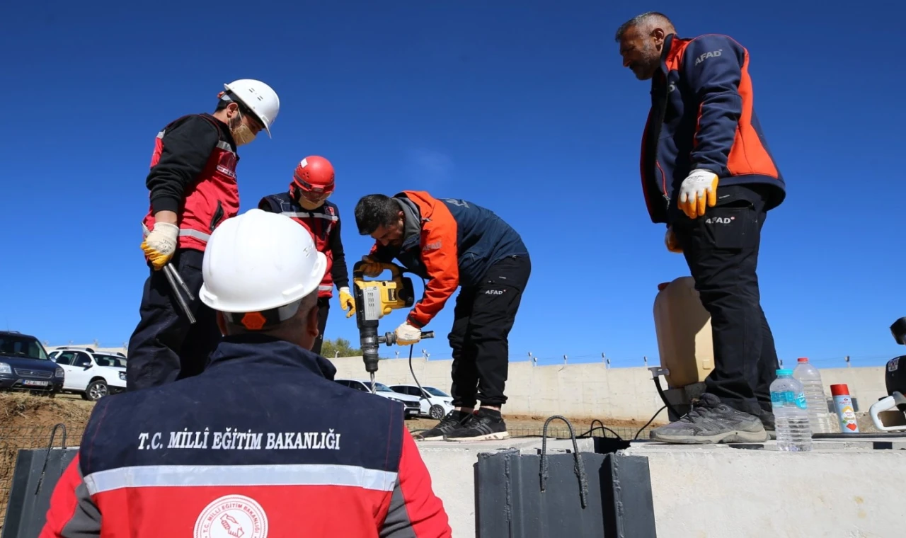 Arama Kurtarma Birimi (MEB AKUB) ekiplerinin üye sayısı 10 bine ulaştı.