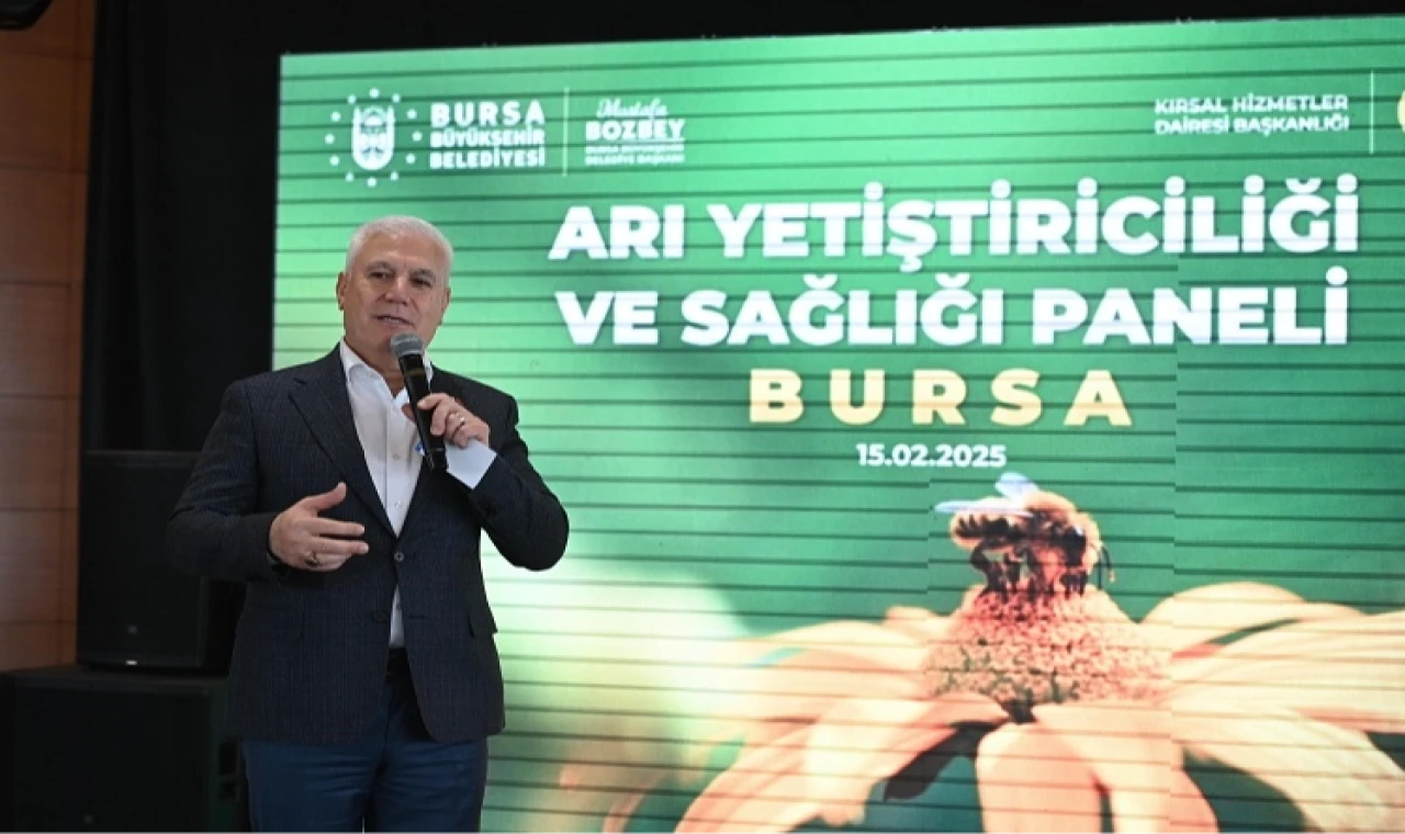 Bursa Büyükşehir Belediyesi ve Bursa Arı Yetiştiricileri Birliği iş birliğiyle sürdürülebilir arıcılık hedefiyle ‘Arı Yetiştiriciliği ve Sağlığı’ paneli düzenlendi.