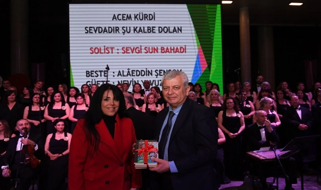 Bursa Osmangazi Belediyesi, 14 Şubat Sevgililer Günü’ne özel düzenlediği konserde, sevenleri bir araya getirerek sevgi dolu bir gece yaşattı.