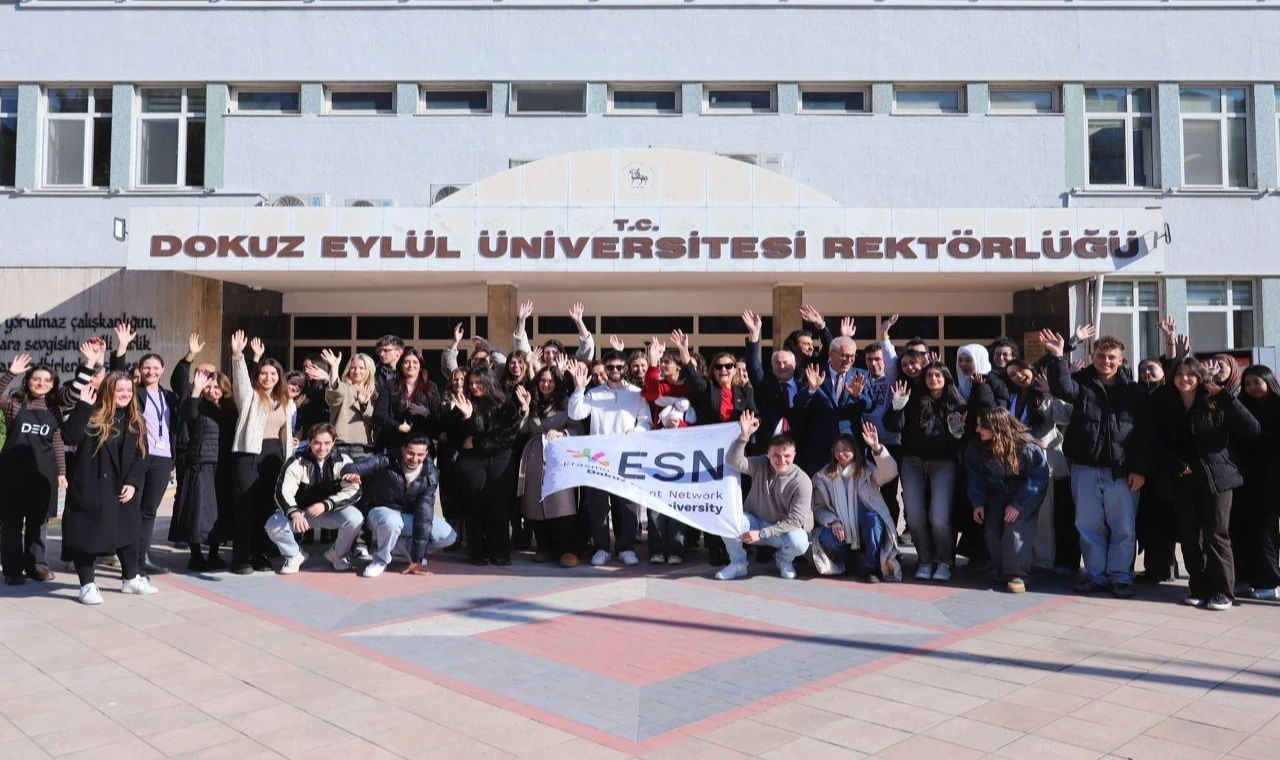 Dokuz Eylül’de Erasmus+ programı kapsamında DEÜ’DE öğrenim görecek öğrencilere yönelik bir oryantasyon programı gerçekleştirdi.