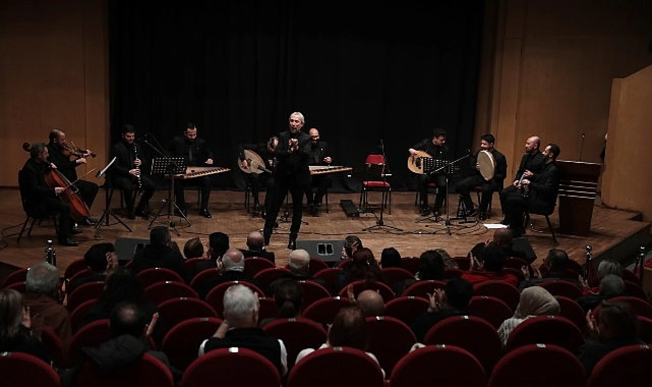 “Saz Eserleri” konseriyle müzikseverlere Türk müziğinin en seçkin eserlerini sundu. 