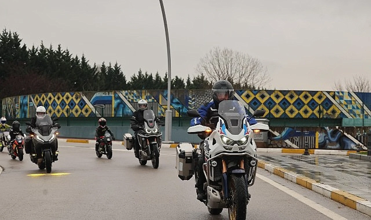 söz vardır, dört teker bedeni, iki teker ruhu taşır” diyerek çalıştayı açtı.