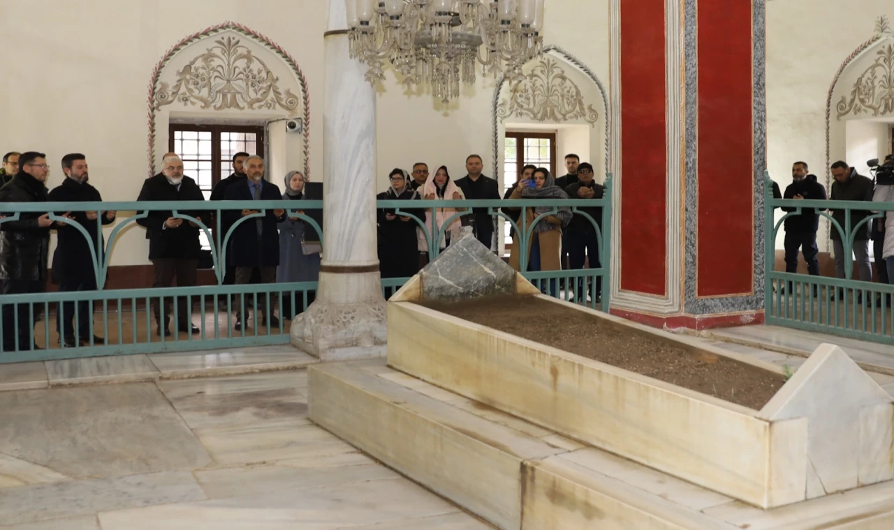 Sultan II. Murad, vefatının 574. yılında Bursa Büyükşehir Belediyesi tarafından düzenlenen özel bir programla anıldı.