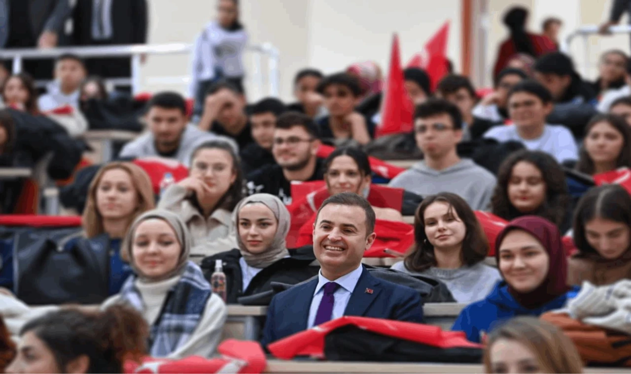 (YKS) girecek olan öğrencilerin sınav ücretini karşılayacak.