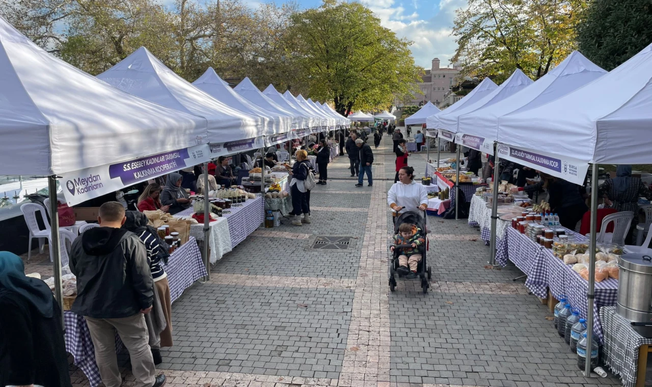 Bursa Heykel’de ’Meydan Kadınların’