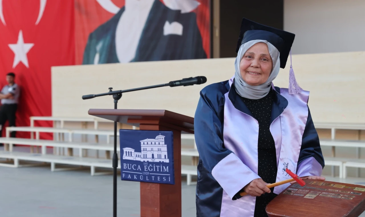 Dokuz Eylül’de mezuniyet coşkusu... 38 yıllık hayal birincilikle taçlandı