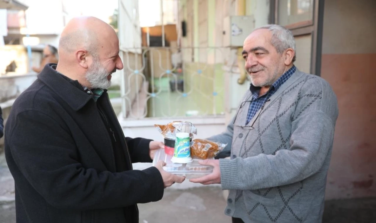Kayseri Kocasinan’dan evlere sıcak yemek servisi