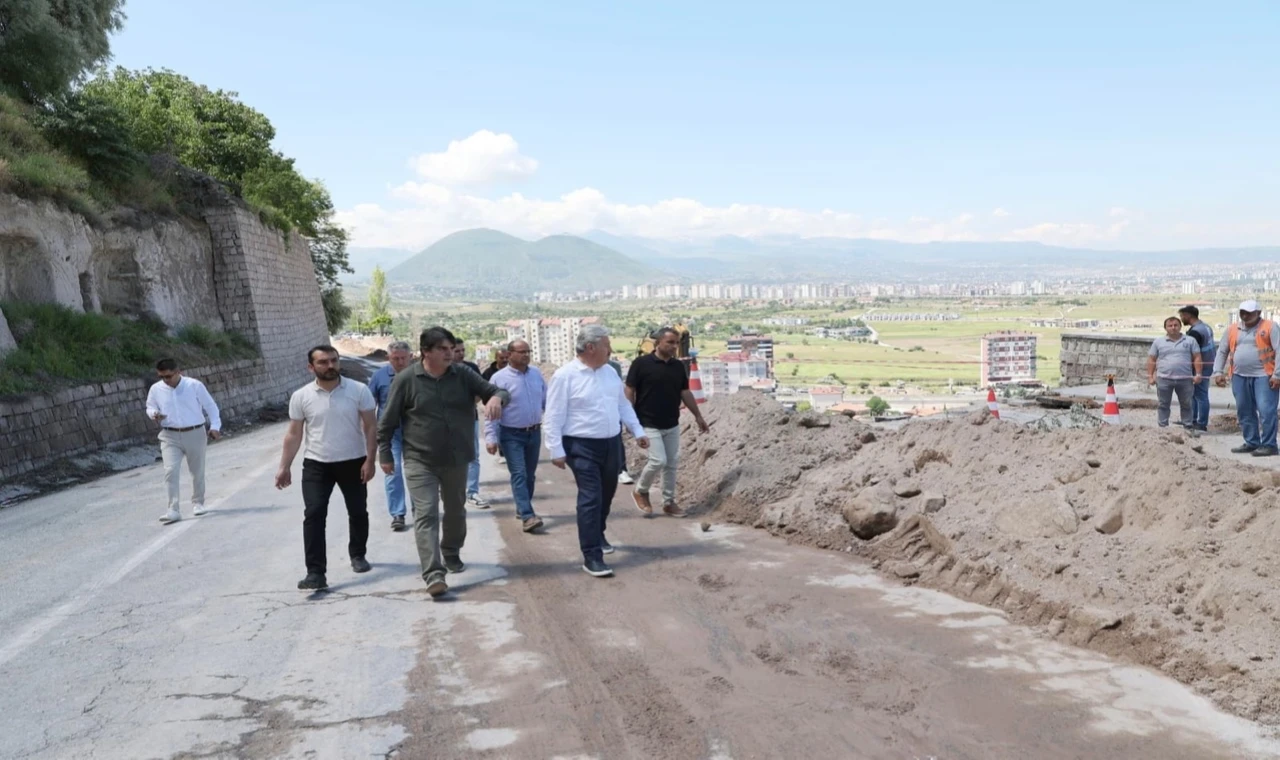 Kayseri Melikgazi’den çöken istinat duvarına acil müdahale