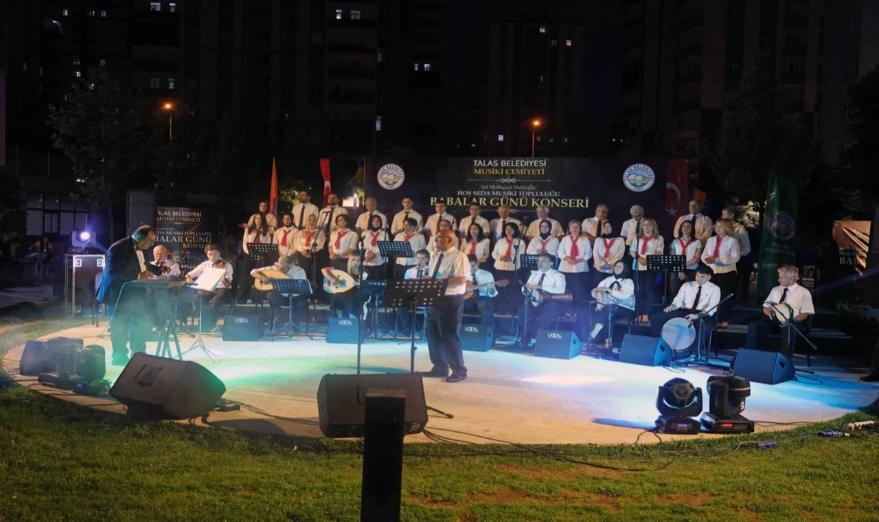 Kayseri Talas’ta musikili Babalar Günü