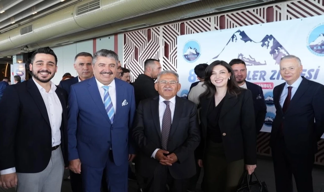 Kayserililer Zirvesi’ne Büyükkılıç damgası
