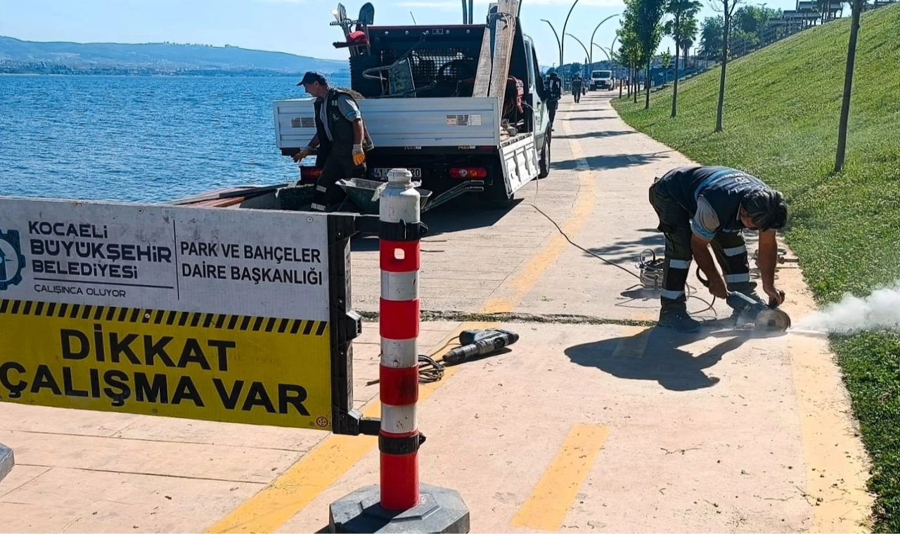 Kocaeli Büyükşehir bakım onarımı Değirmendere’de sürdürüyor