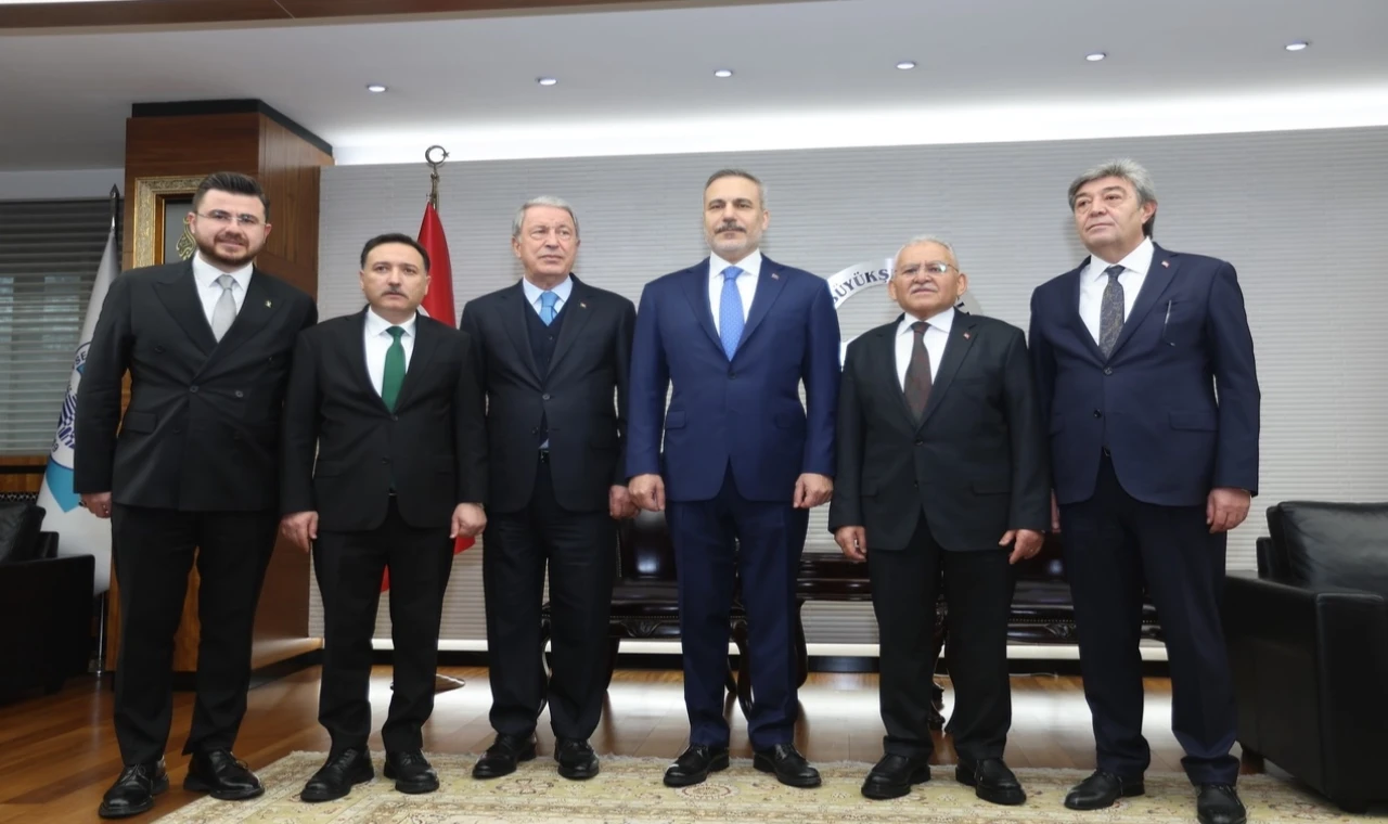 Memduh Büyükşehir Kayseri’nin çehresini değiştirdi