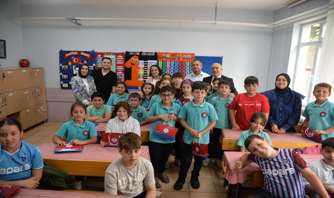 Trabzon Büyükşehir’in ’Akran Nezaketi’ eğitimleri sürüyor