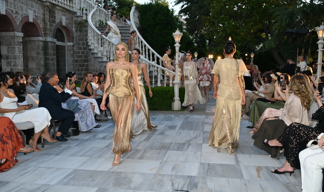 Tuba Ergin’den Büyükada’da ’karbonsuz’ defile!