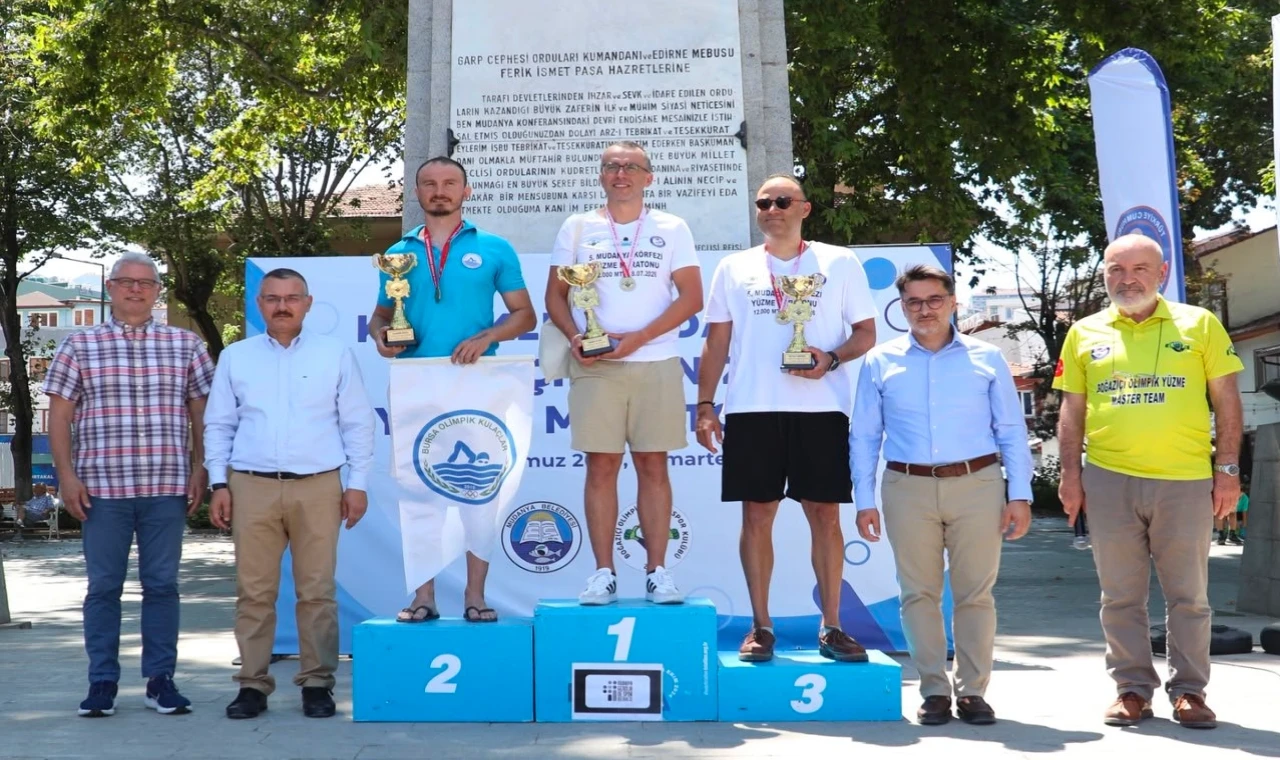 5. Açık Deniz Yüzme Maratonu’nda kulaçlar Mudanya için atıldı