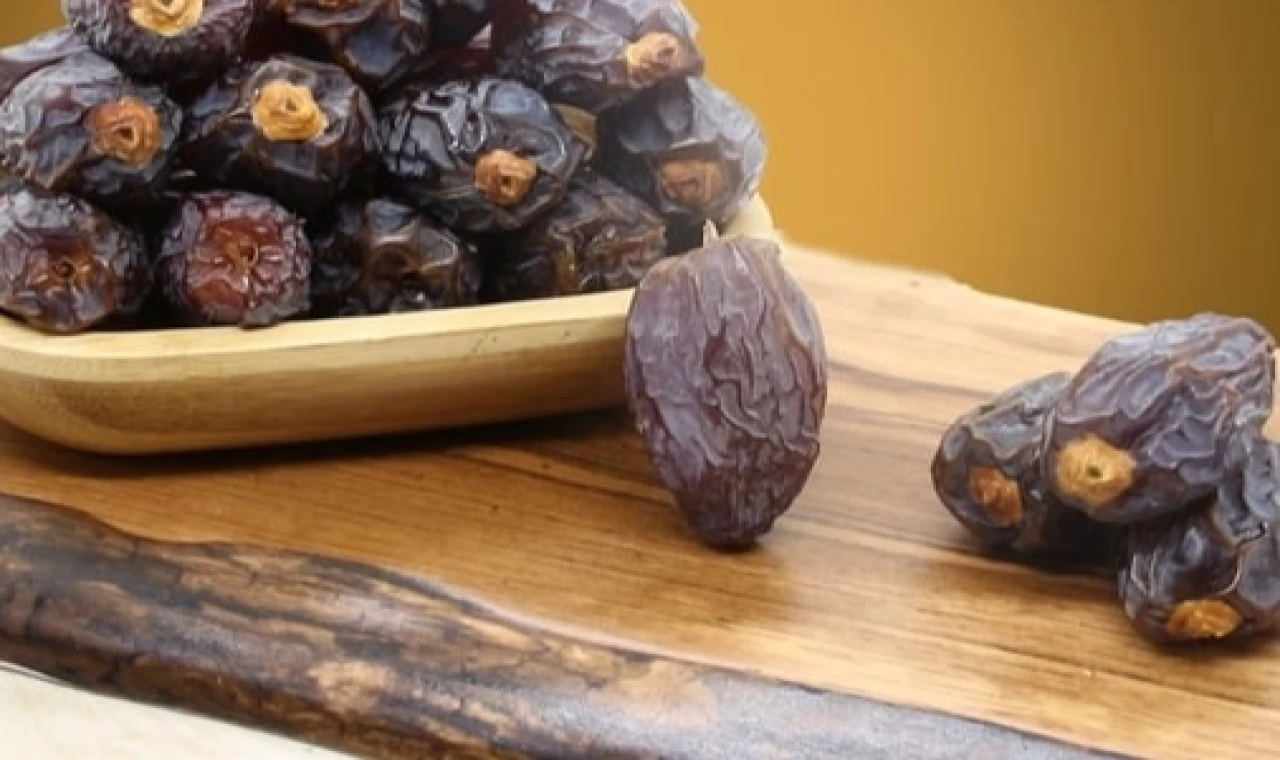 ”Abur Cubur Günü”nde hurma uyarısı... Doğal enerji kaynağı ama ölçülü tüketilmeli!