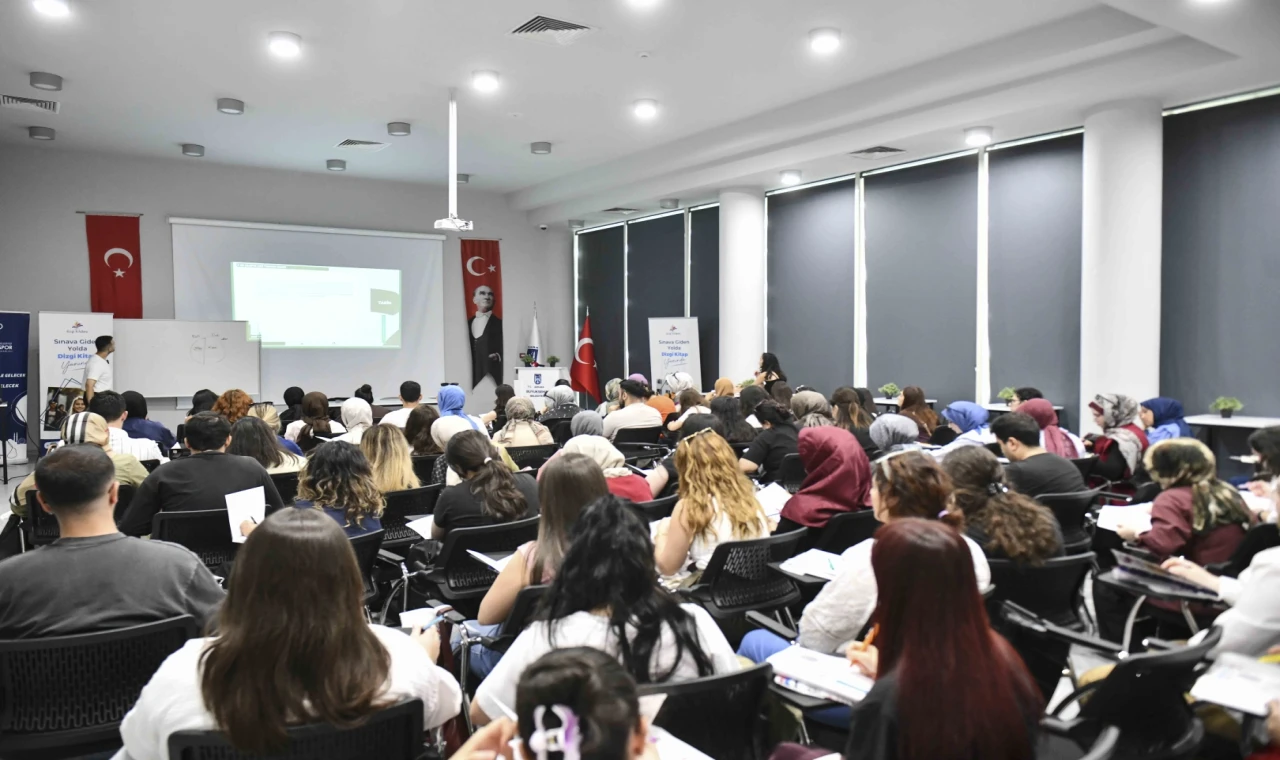 Ankara’da öğretmen adaylarına ücretsiz sınav kampı