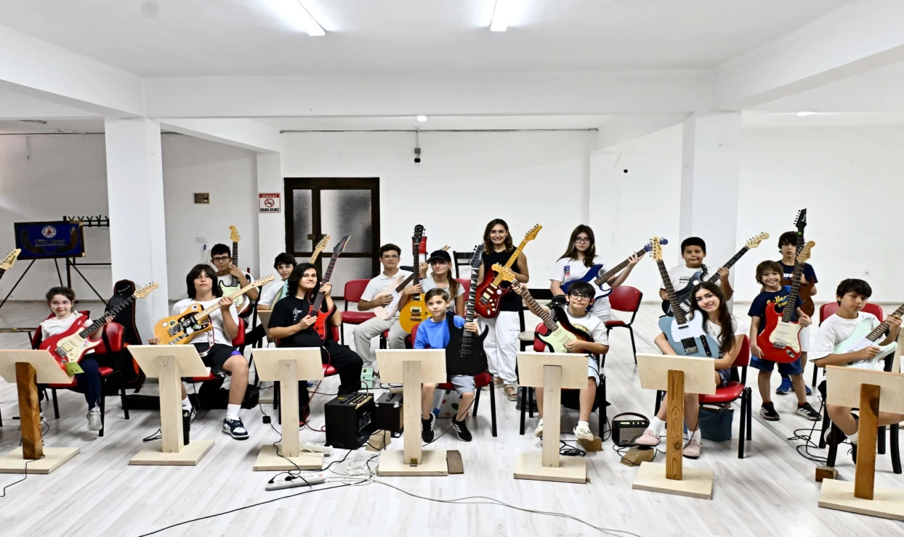Antalya Muratpaşa’da Değirmenönü’nde gitarın dört hali
