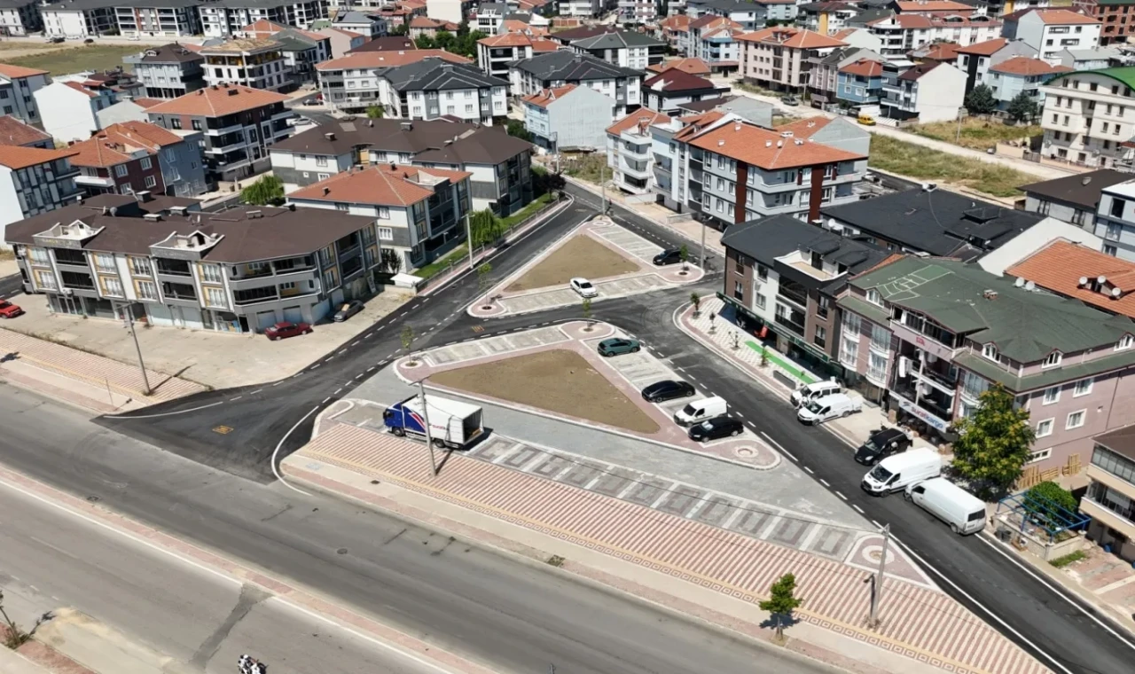 Bursa İnegöl’de 11 sokakta asfalt ve tretuvar çalışması tamamlandı