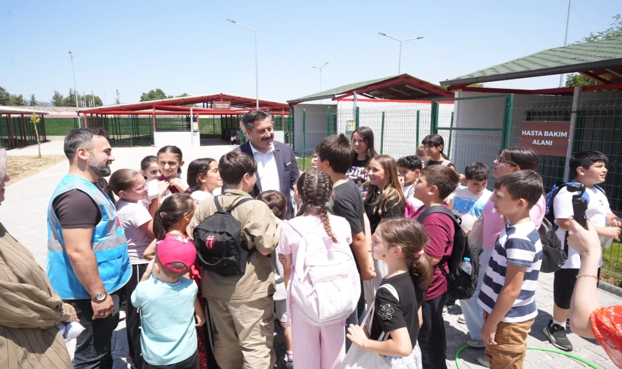 Bursa’da Yenişehir Hayvan Bakımevi ve Doğal Yaşam Alanı çocuklara kapılarını açtı