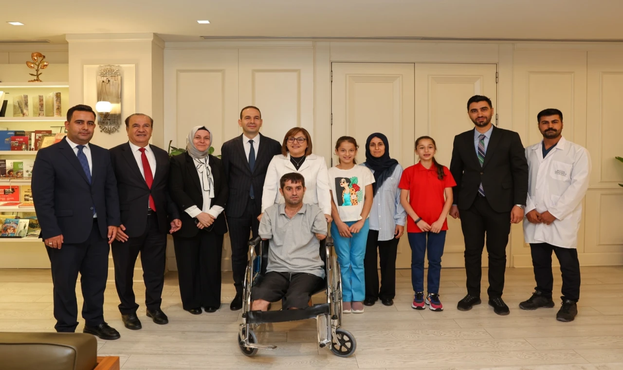 Gaziantep’te Başkan Şahin engelli Doğruyol’la bir araya geldi