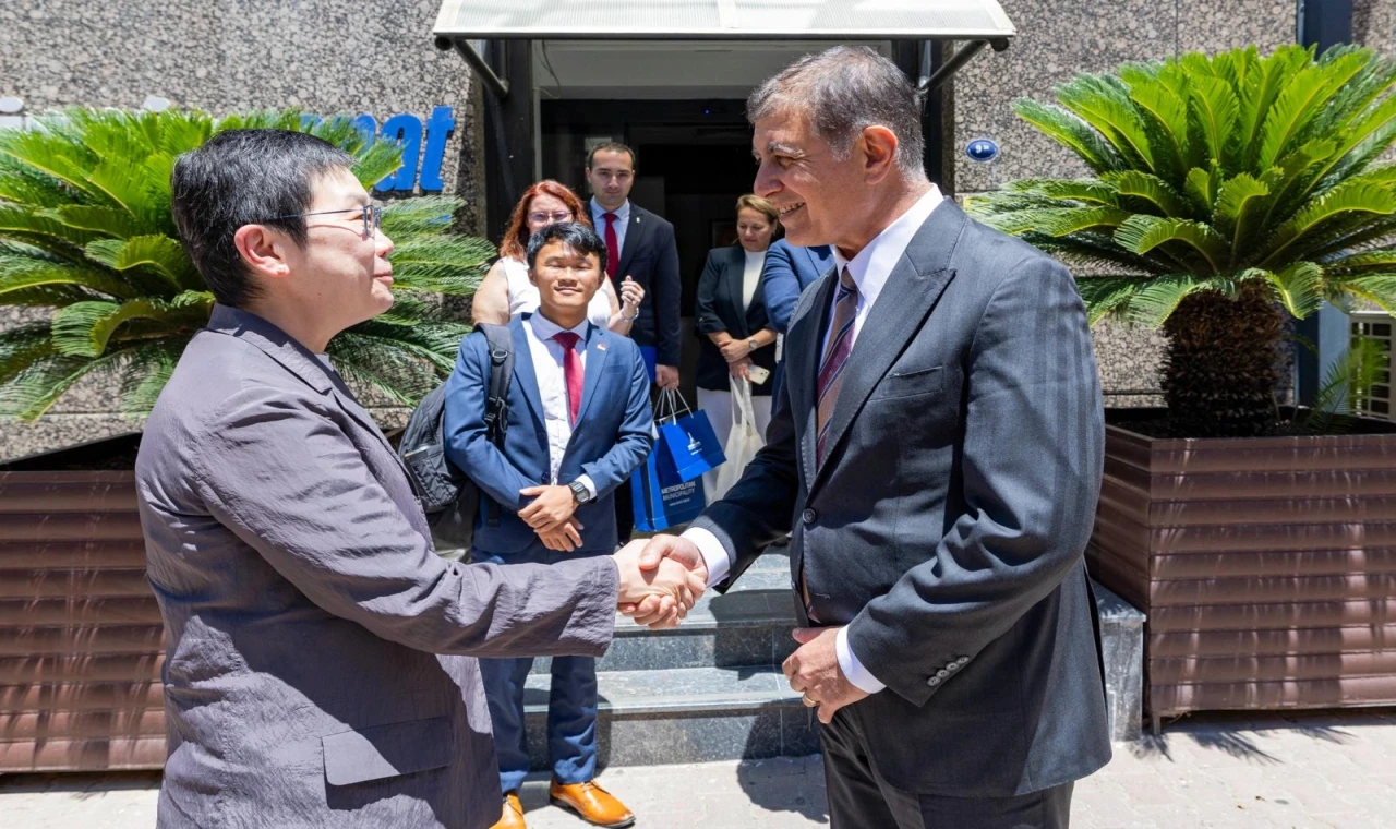 İzmir’de Başkan Tugay’dan Singapur’a İEF ve EXPO 2027 daveti