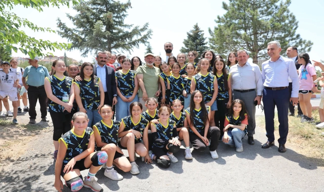 Kayseri Kocasinan’da Kocaburger’e büyük ilgi
