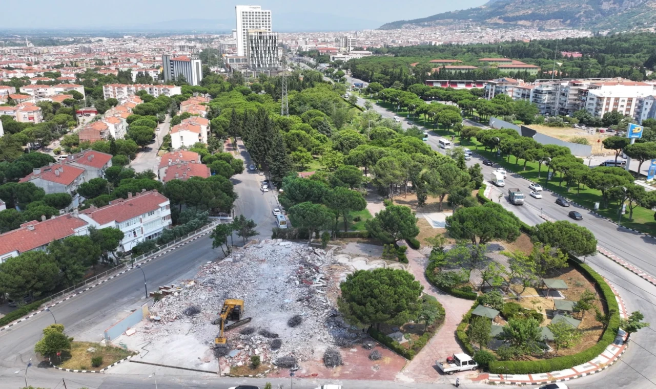 Manisa Yunusemre’ye Büyükşehir’den modern tesis