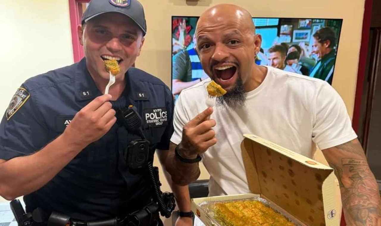 Türk Dedektif Felipe Melo’ya baklava ikramı... Ünlü futbolcu o lezzete hayran kaldı