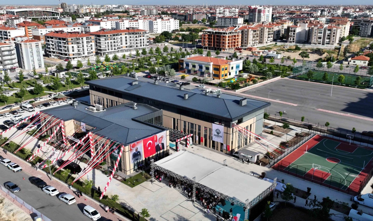 Türkiye’nin en büyük Engelli Aktif Yaşam Merkezi Konya’da hizmete açıldı
