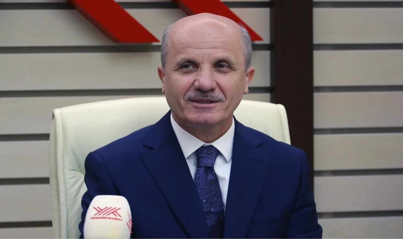 YÖK Başkanı Özvar’dan yurt dışında eğitim uyarısı: Üniversitenin tanınırlığını mutlaka kontrol edin